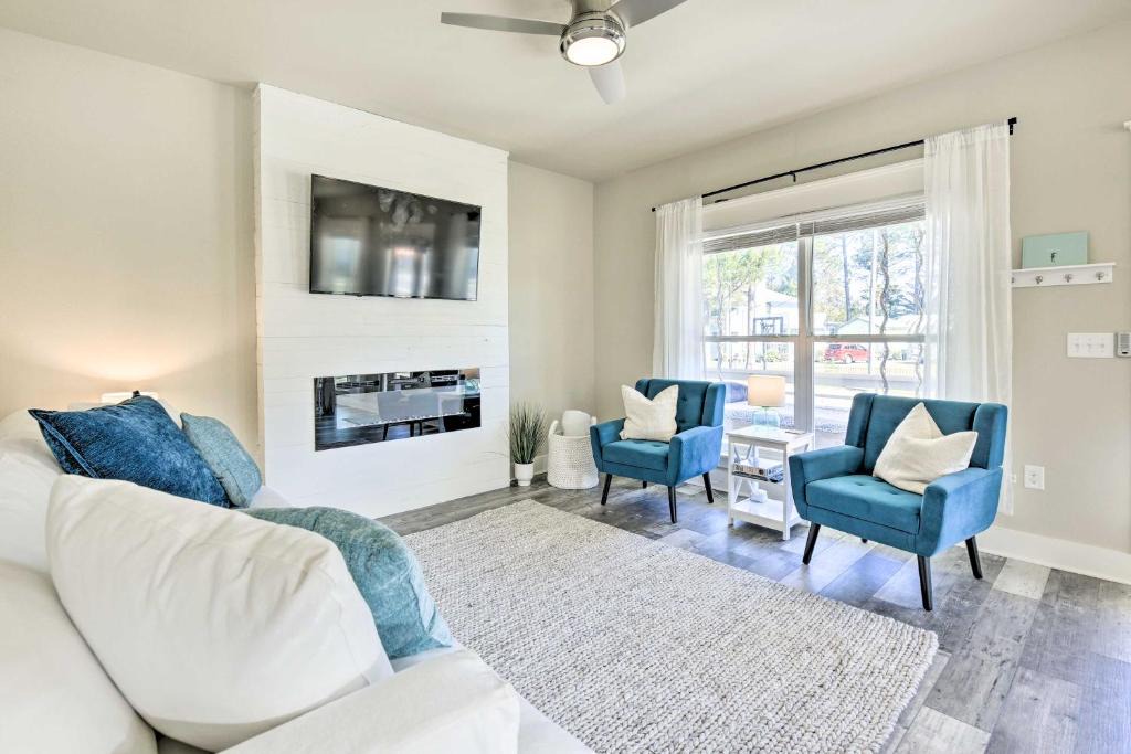 Santa Rosa Beach House | Modern Santa Rosa Beach Retreat w/Yard & Patio!