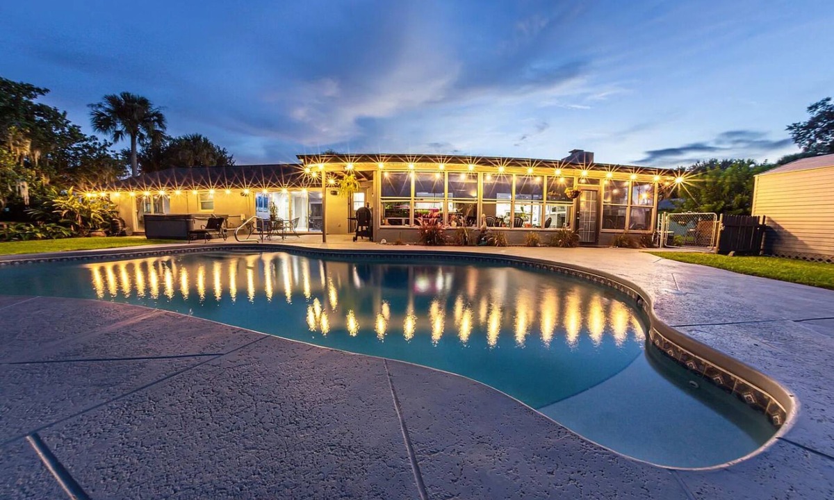 Aqua Golf House | Modern & Spacious Pool/Golf/Beach House in New Smyrna Beach