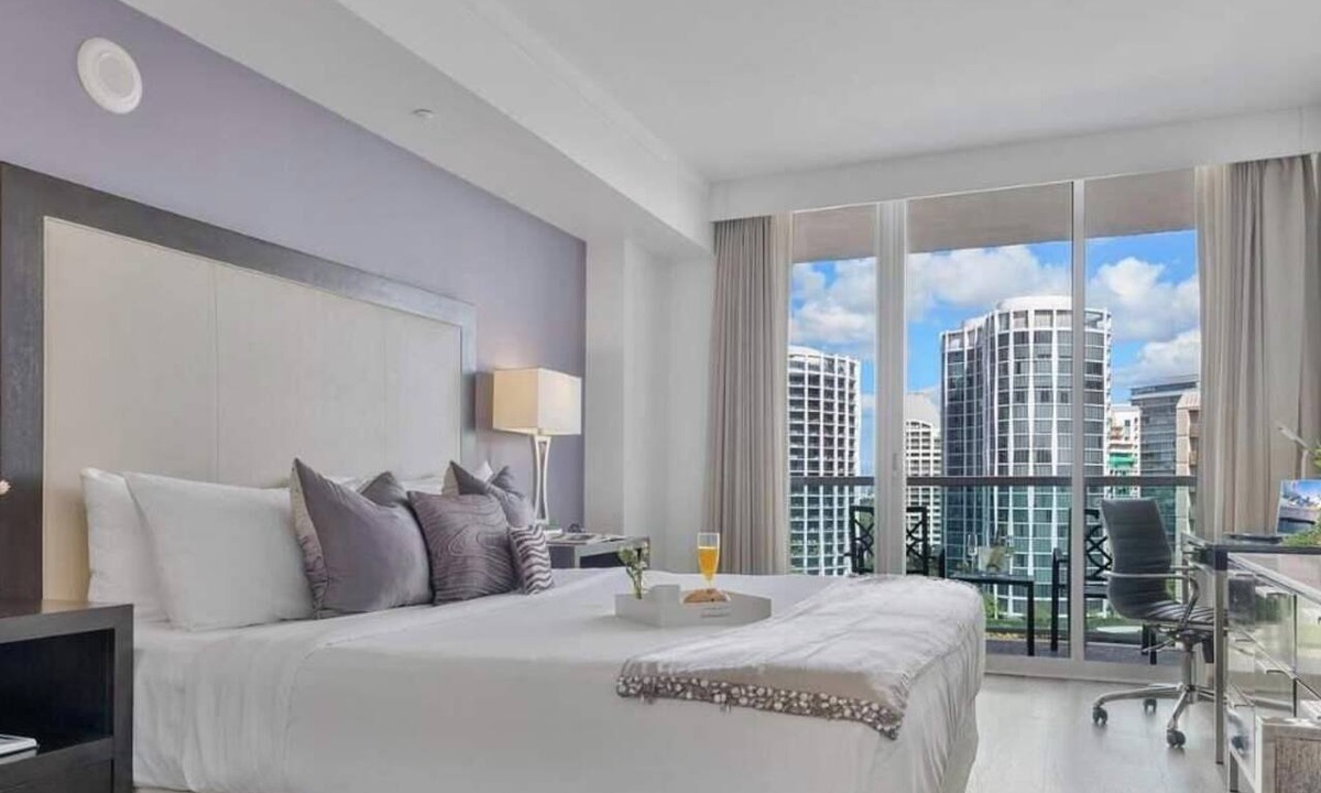 Coconut Grove Apartment | MVR| Don’t Wait! Miami Stays Won’t Last Long