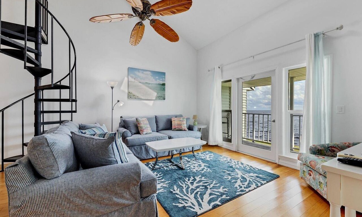 Port Charlotte Condo | Myakka River 2/2 Private Waterfront Condo with Loft
