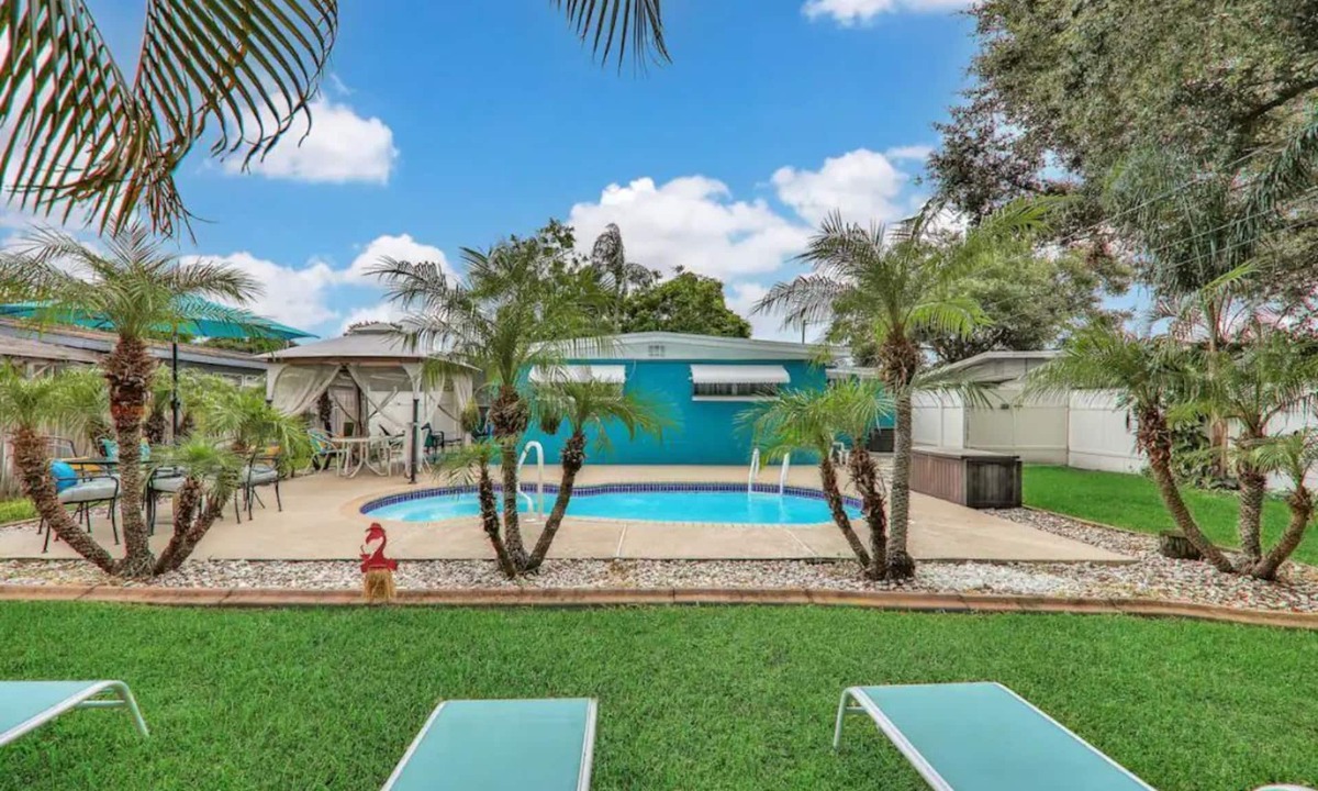 Largo House | Near Clearwater🏖🏄Home❤️Pool🏊King Bed🛌Parking🚘