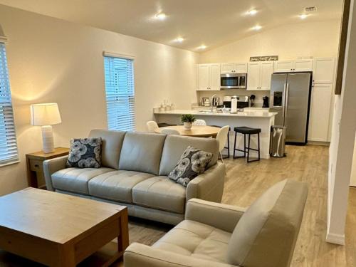 Sumter County House | New 2025 Villa With Golf Cart Near Saluki & Eastport