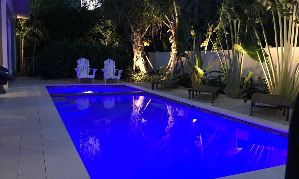Anna Maria House | New Luxury-Professionally Decorated Home Pool/Spa 5 Minutes walk to beach