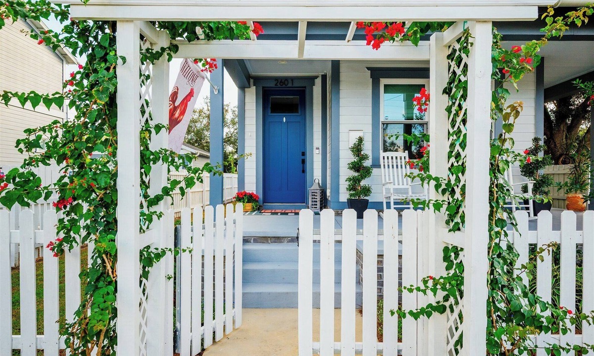 East Ybor House | New Pristine & Convenient in Tampa's Historic Ybor