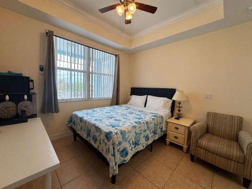 Bonita Shores Hotel | NEW Seaside Escape Queen Studio near Naples