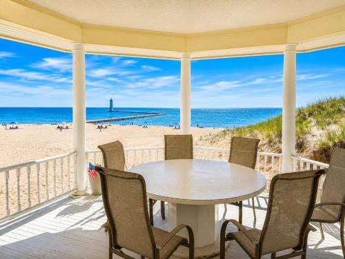 Frankfort House | NEW! The Frankfort Beach House - Spectacular!