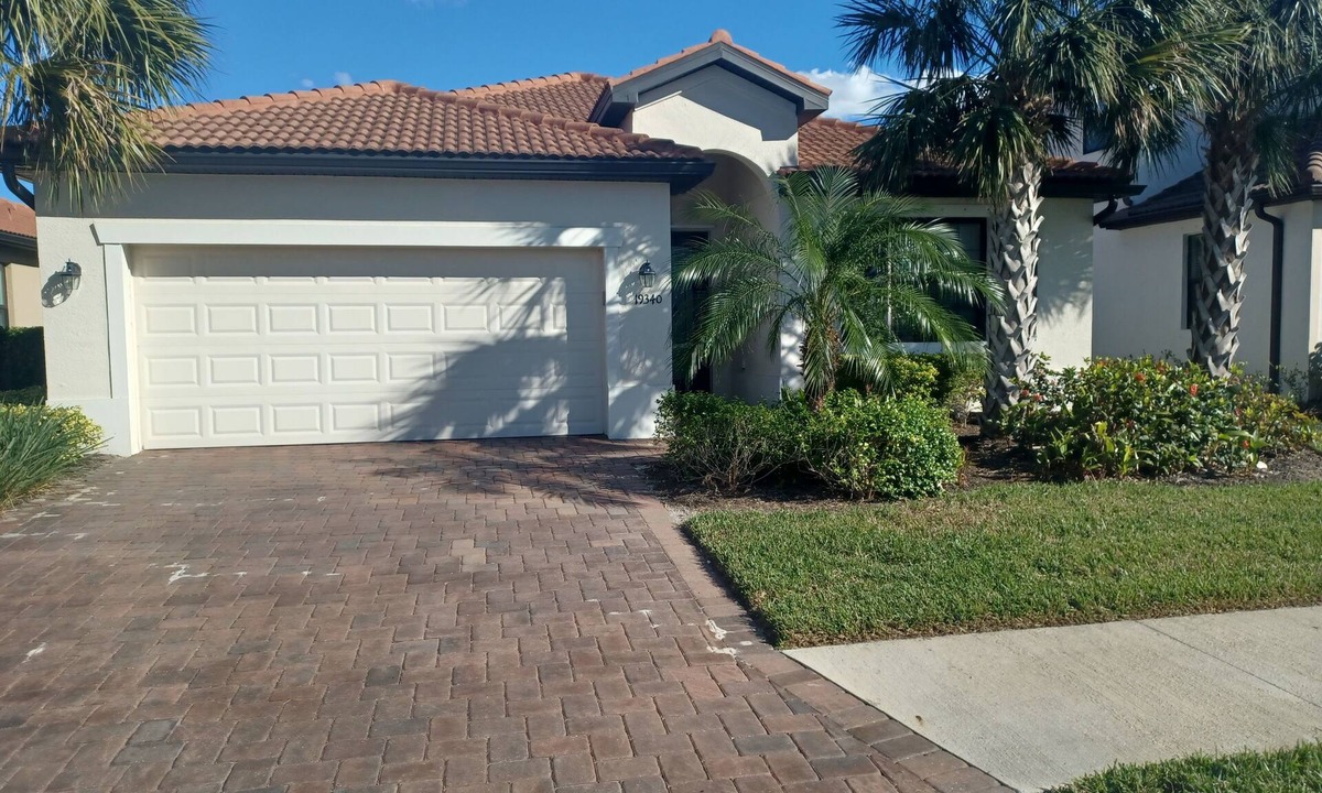 Venice House | Newer Single Family Home in Venice!