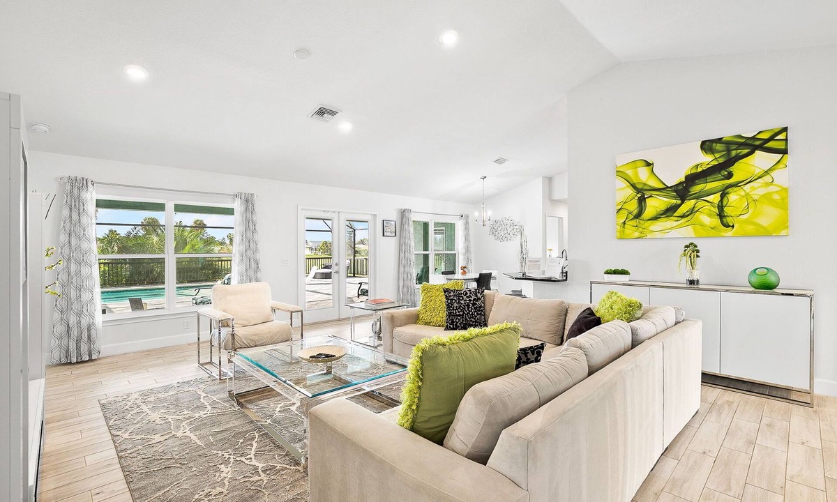 Oakland Hills House | Newley Built/Heated Pool/Golf Course Views/Sleeps 9