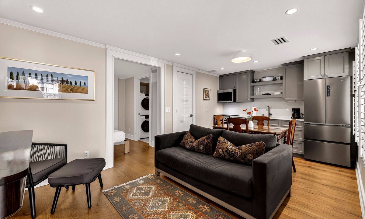 Historic Downtown Savannah Apartment | Newly Built Executive Rental in Heart of Historic District by Lucky Savannah