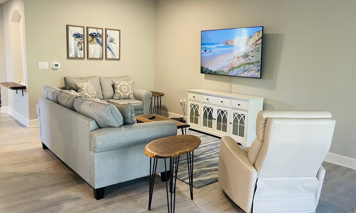 Naples Condo | Newly furnished Condo in Naples