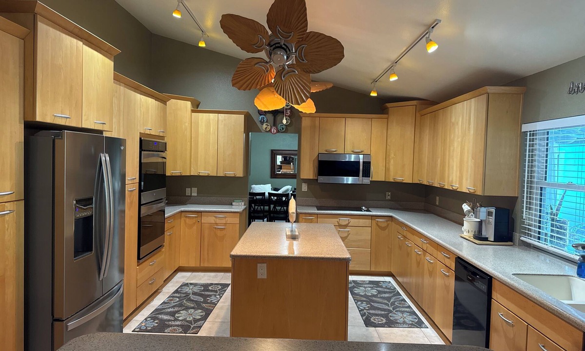 Seminole House | Newly Listed The Ambrosia House Retreat with Saltwater Pool, 4 king beds, 5 TVs