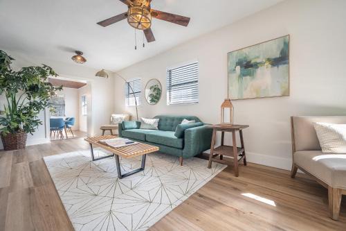 Tampa Heights House | Newly Renovated | Minutes to Riverwalk & Beaches | Tampa Heights