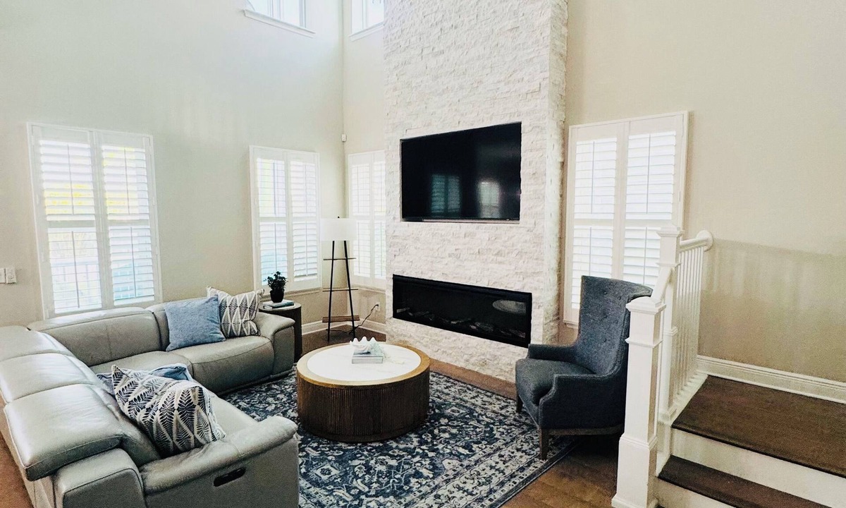 Redington Beach House | Ocean Breeze of Redington Beach—Luxury 4-Bedroom Townhome, 2 Min. Walk to Beach!
