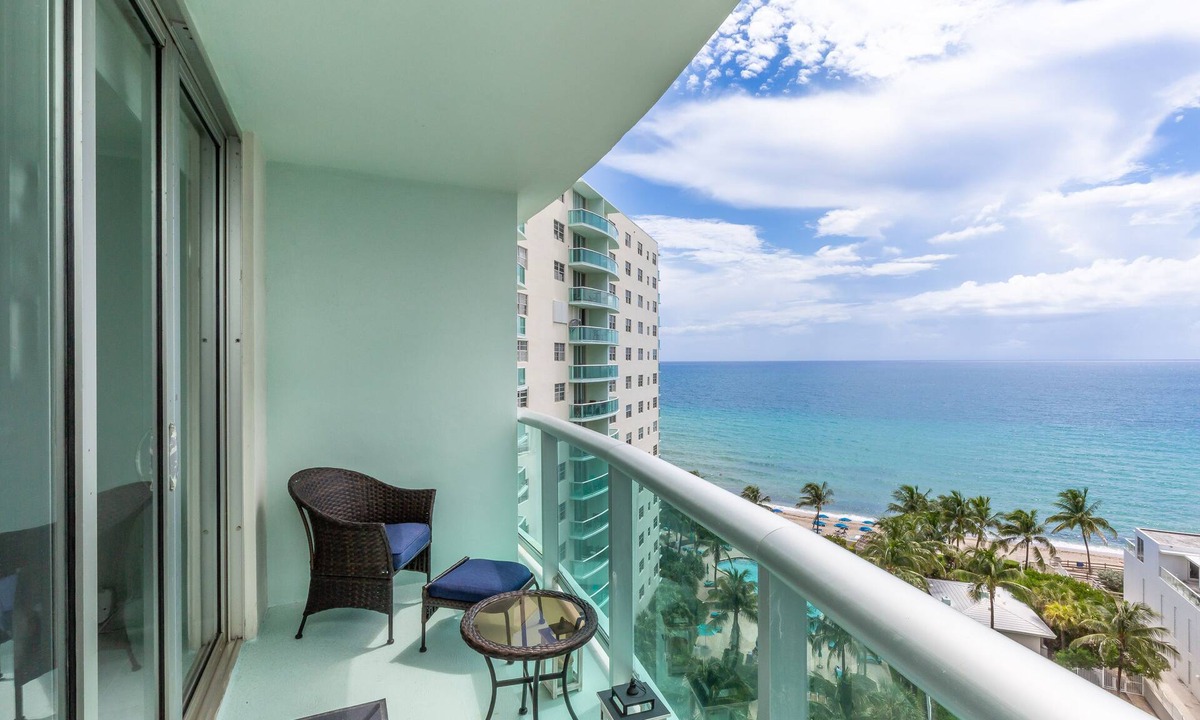 Hollywood South Central Beach Condo | Ocean View 2 Bedroom Luxury Suite at The Tides Hollywood