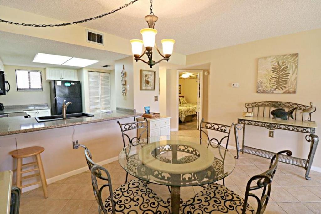 Butler Beach House | Ocean Village Club P17