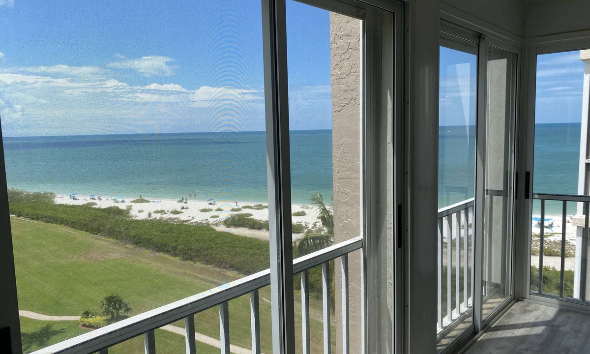 South Island Condo | Oceanfront Paradise 8th Floor 2 bed 2 bath Condo overlooking the Gulf 2 Lanais