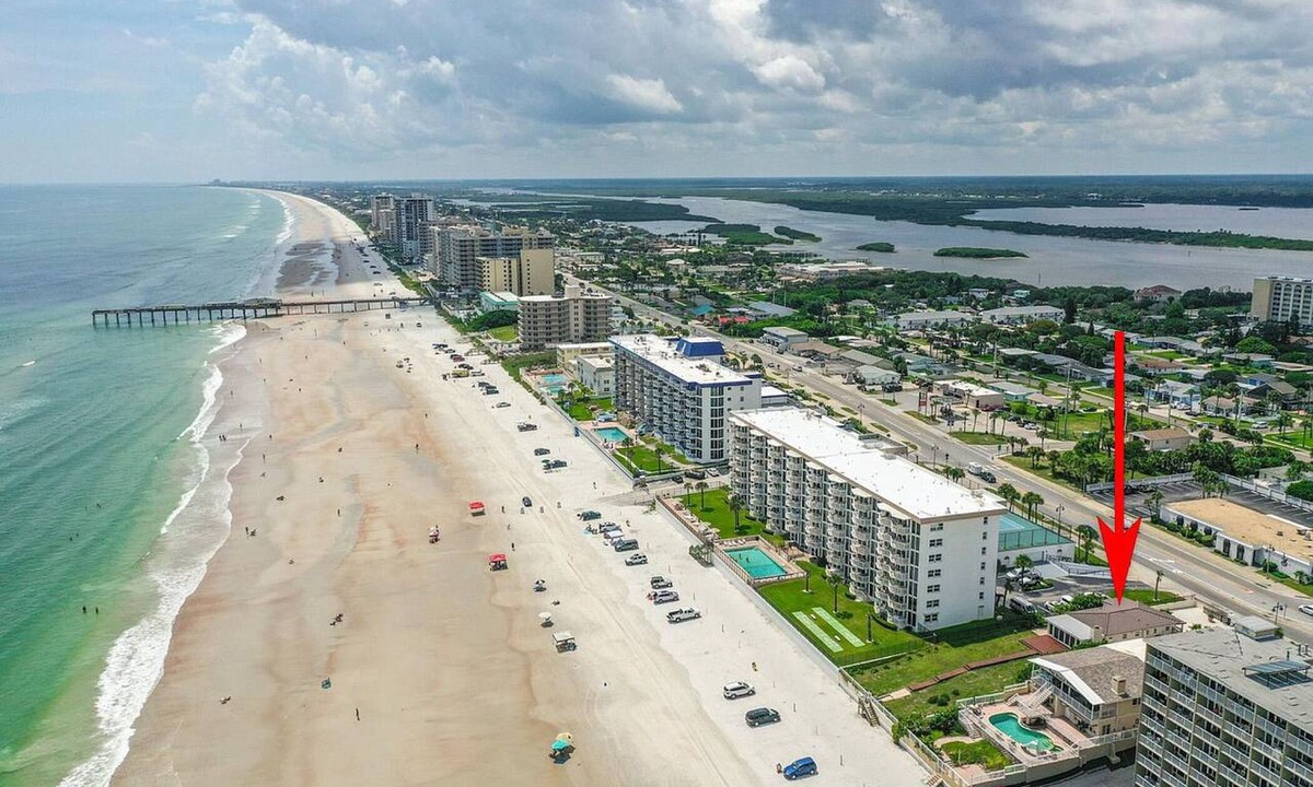Daytona Beach Shores House | Oceanfront Beach Villa on Daytona Beach Shores