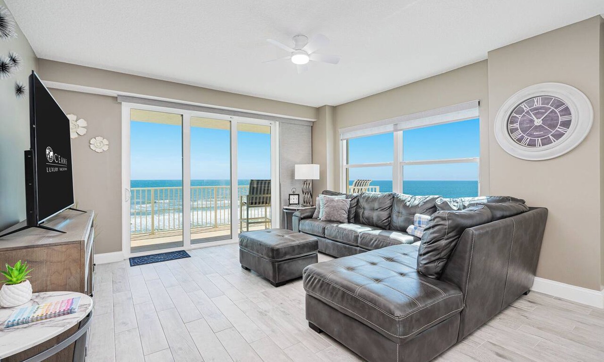 Ocean View Halifax Estates Condo | Oceanfront, Corner View - Aruba #606