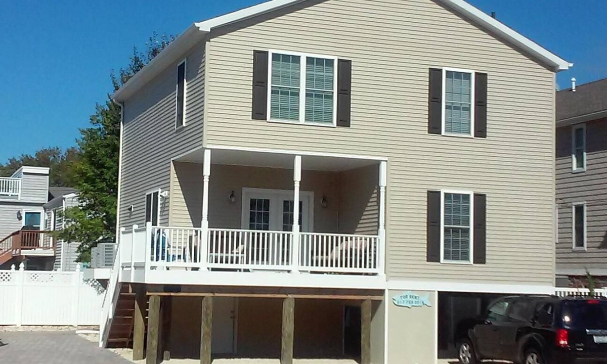 Beach Haven Terrace House | Oceanside 4BR 2.5BA, 1 block to beach