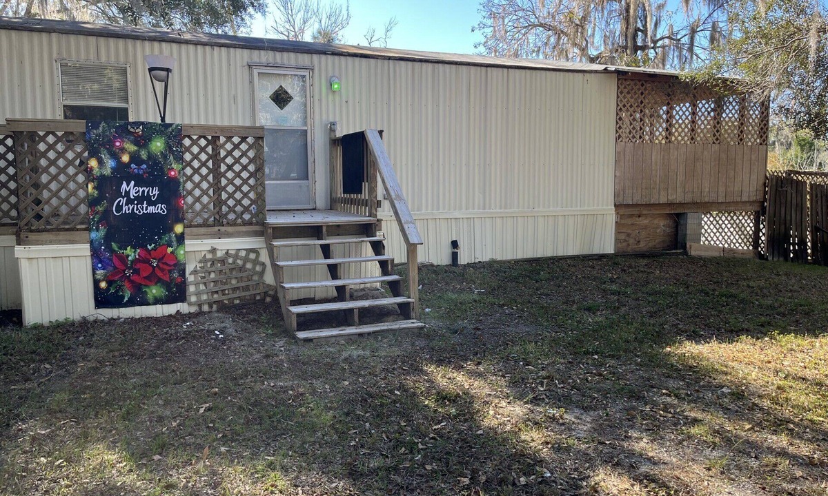 Homosassa House | Old Homosassa Camp 1 w/Canal Boat Dock Included