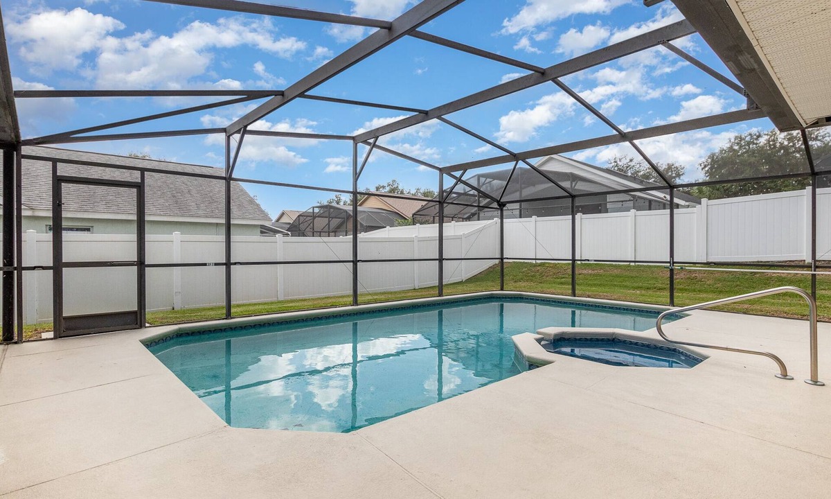 Orange Tree House | Orange Tree Pool Home with spa. Enjoy recreation and relaxation in this inviting community near the best of Orlando's hot spots!