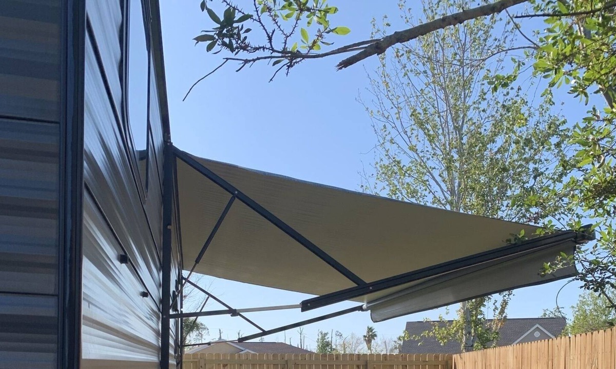 Callaway House | Palito's Happy Camper