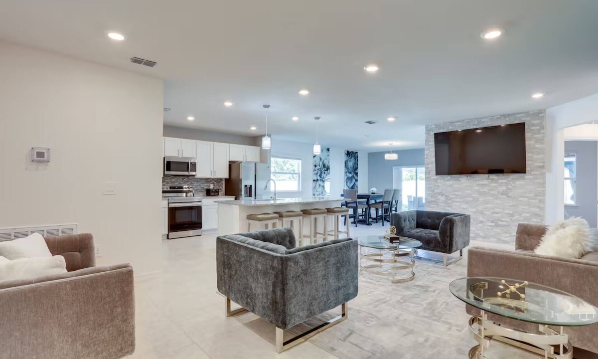 Port Saint Lucie Hotel | Palm Breeze Lux Stay - Port St. Lucie