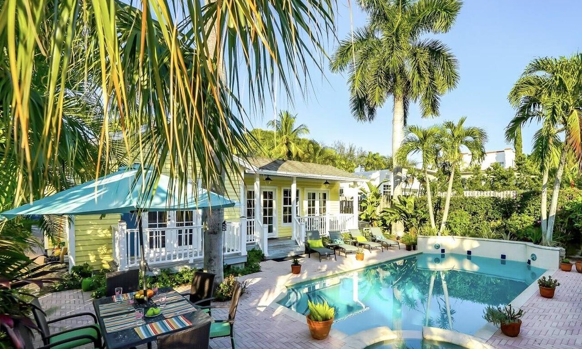 Flamingo Parks House | Palm Ridge House w/Pool and Cabana Near Beach