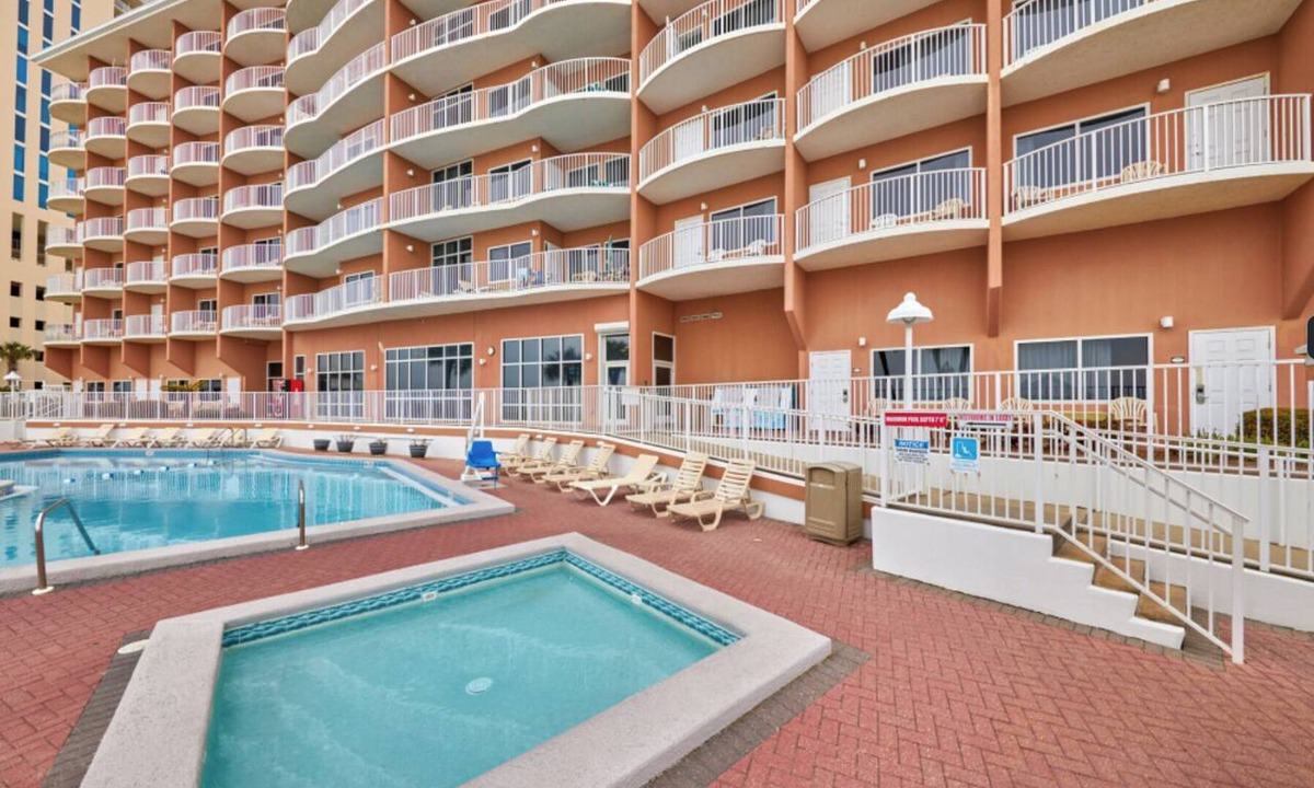West Panama City Beach Hotel | Palmetto | Premier Suite | Group Beach Stay | Gulf Views