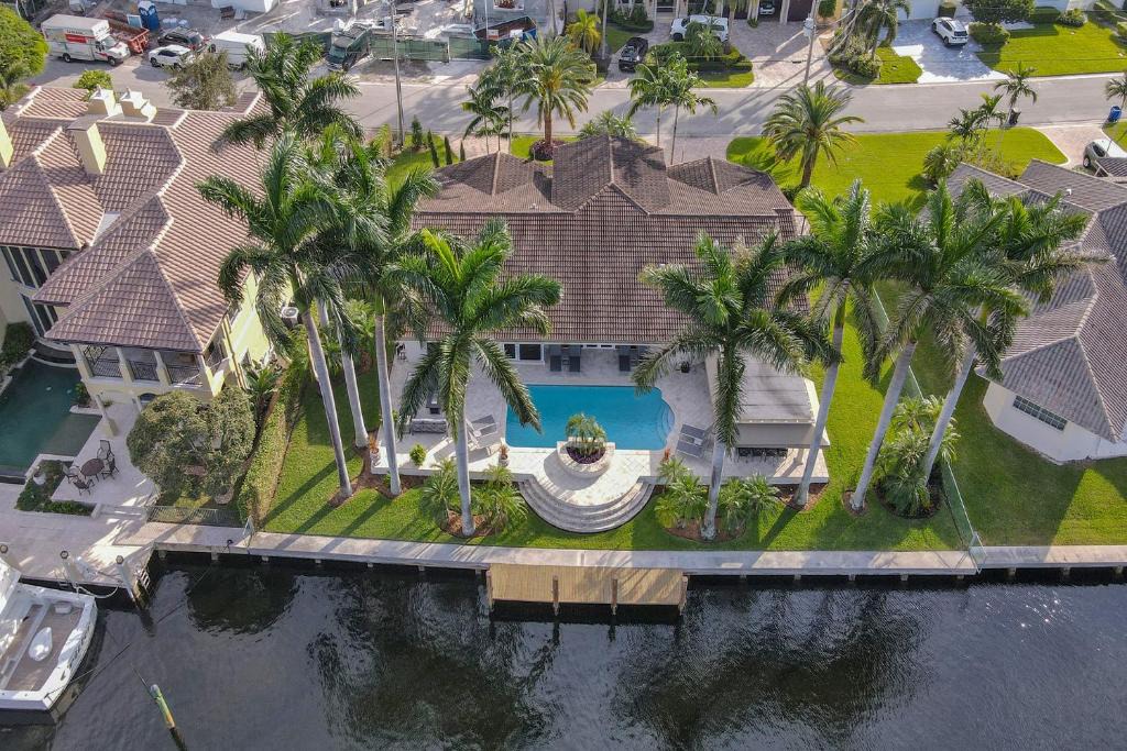 Bay Colony Villa | Palms by the Sea Villa