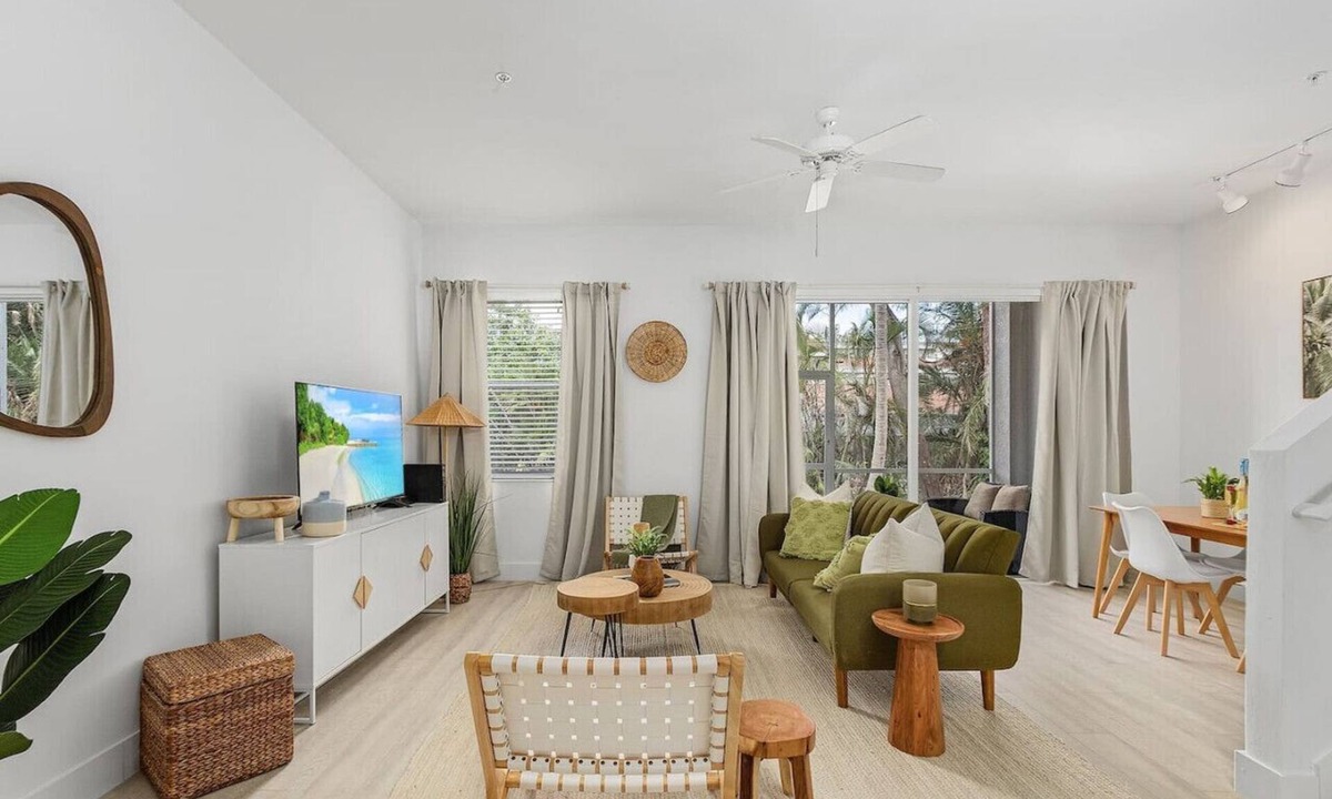 Iona Villa | Paradise at Hidden Palms Cove