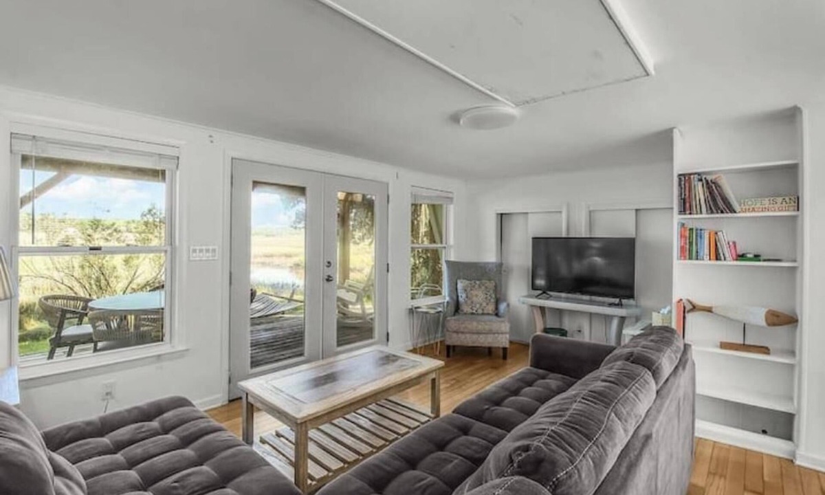Townsend House | Paradise on the Marsh - Free Kayaks!