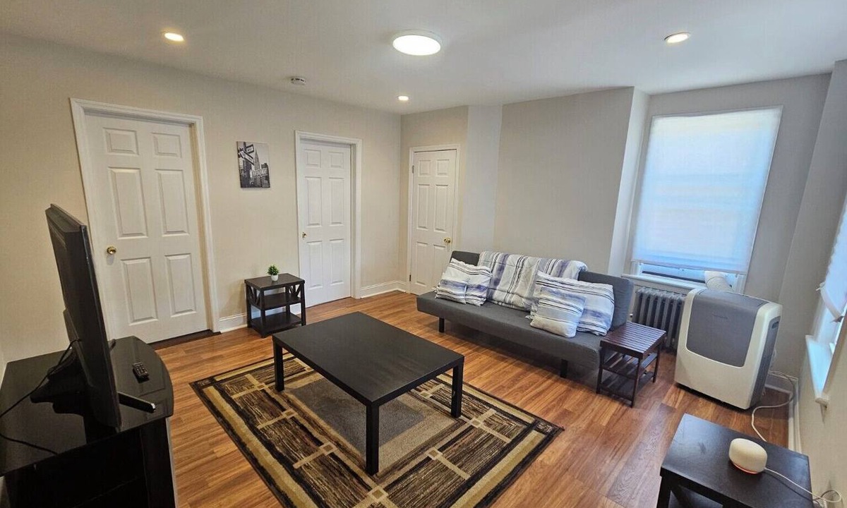 Harrison Apartment | Parking + Apartment 5–10 Min Walk to PATH for NYC