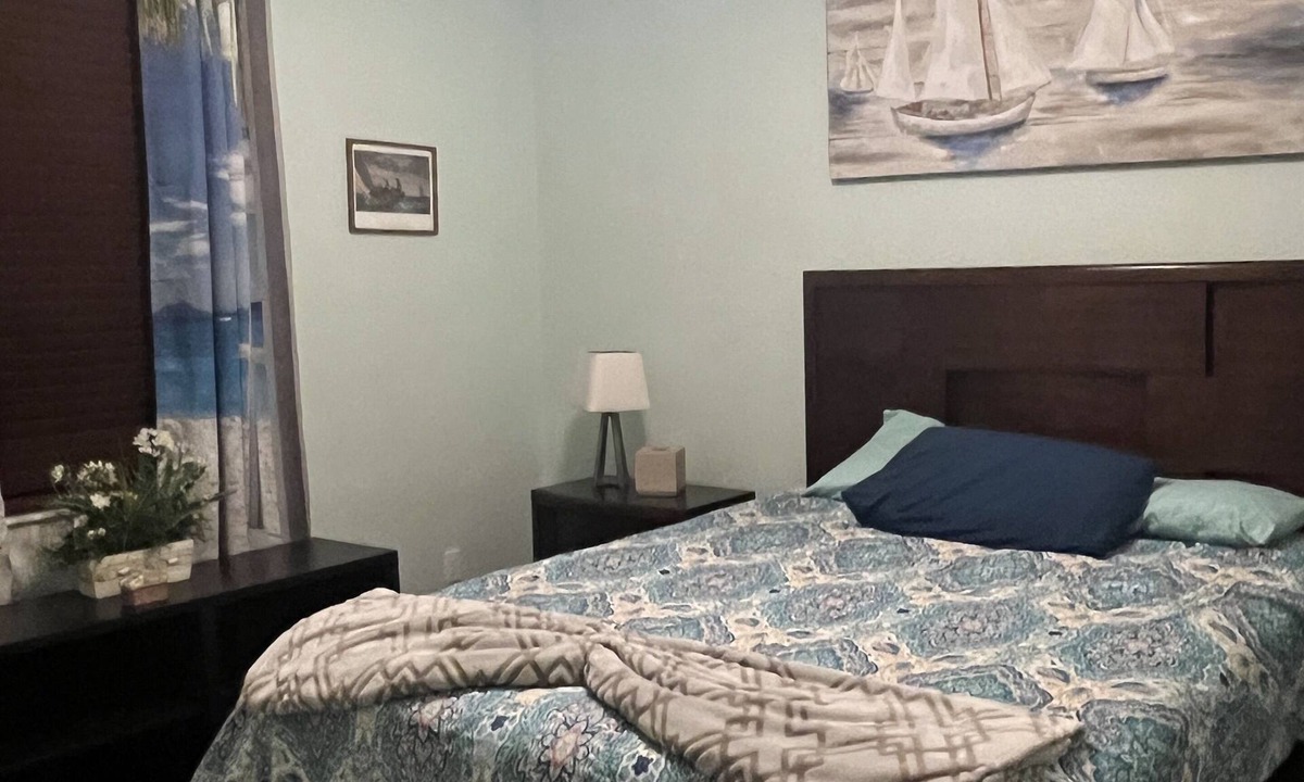 Biggar House | Paseo! Beautiful Casita, 3 bed and Den