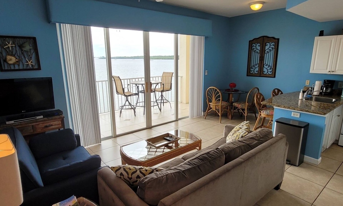 St. Petersburg Condo | Peace & quite condo