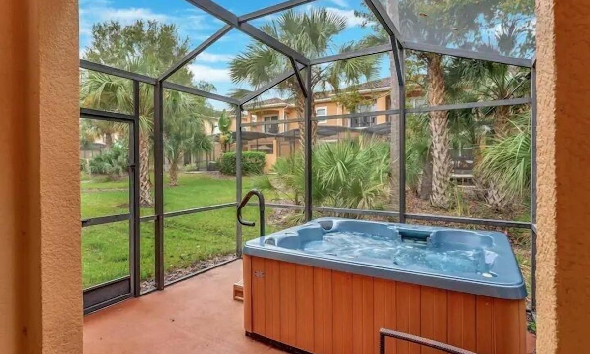 Kissimmee House | Peaceful/4 mi to Disney/Gated/Pool/Waterslides