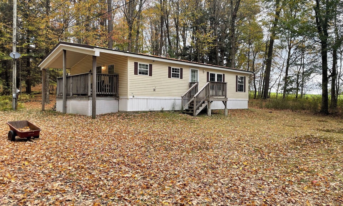 Afton House | Peaceful 5-Acre Escape Near Animal Adventure Park with Cali~King Bed & Fire Pit