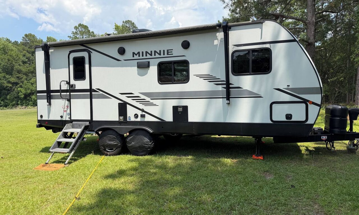 Chula House | Peaceful Country Camper Escape near Tifton
