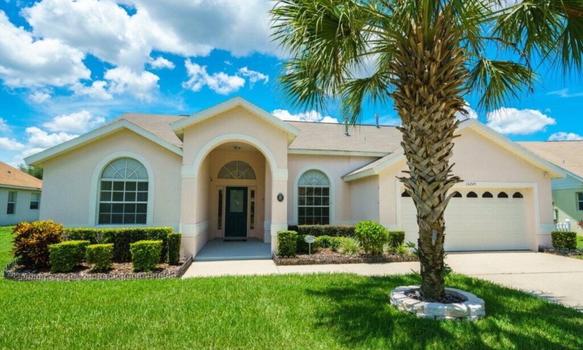 Orange Tree Villa | Peaceful lake view villa located in Orange Tree