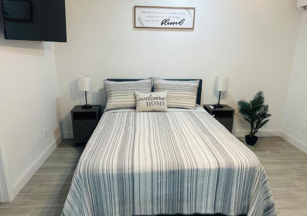 Orchid Lake Village Apartment | Peaceful oasis