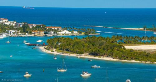 Riviera Beach Villa | Peanut Island Paradise I 4 Mins to Island Shuttle!