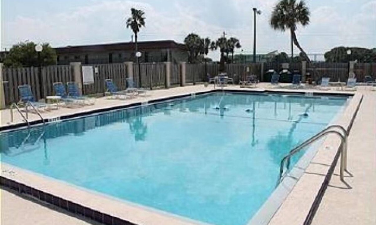 Crescent Beach Condo | Pelican Inlet A206: Retreat: Beach Access, Pool & Tennis