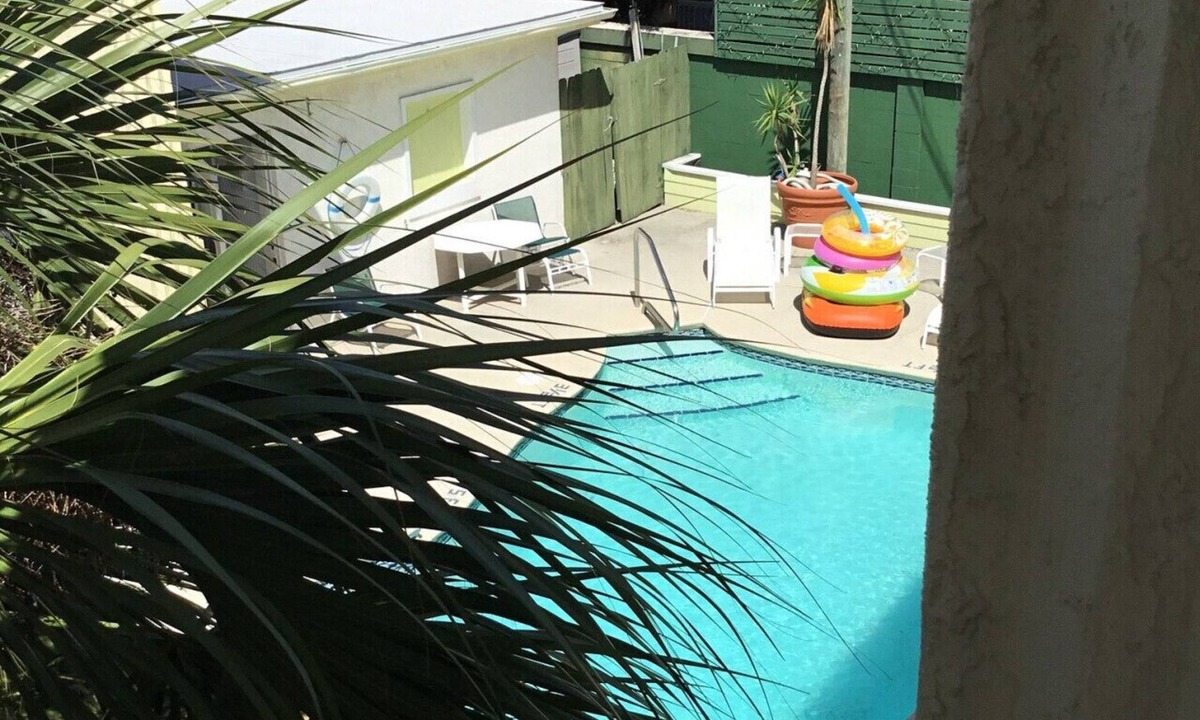 Cocoa Beach Villa | Penguins on the Beach 2BR Steps to Beach & Downtown, pool, Unit 7
