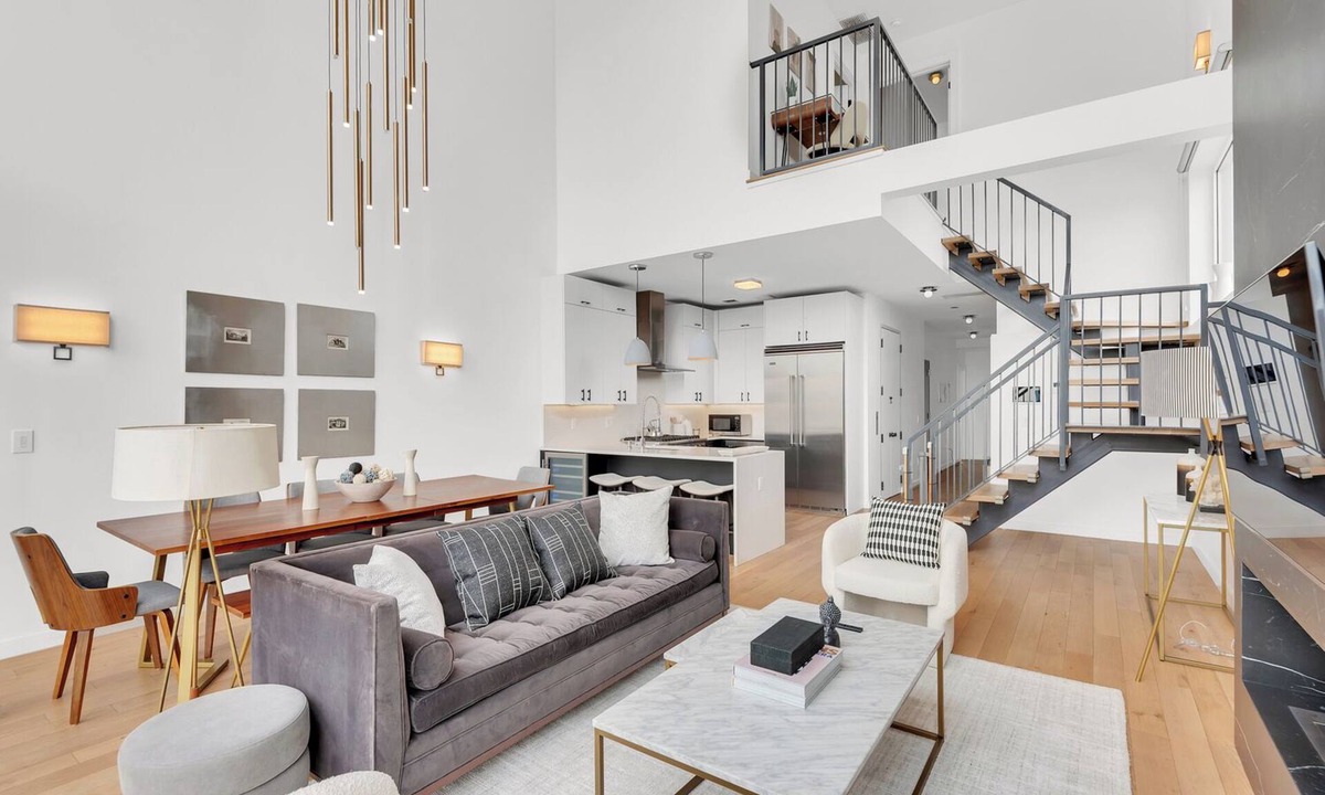 Clinton Hill Condo | Penthouse Brooklyn Barclays Center 30 minutes to Time Square