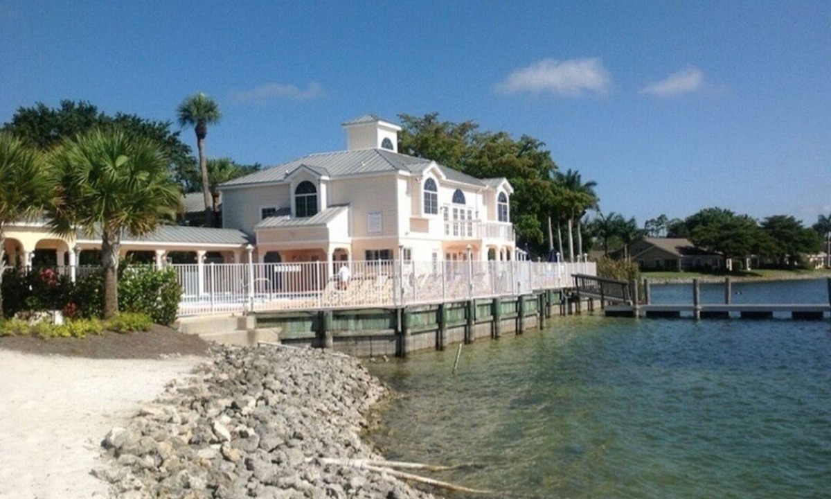 Park Shore Apartment | Penthouse - Lakeside - apartment - * with elevator up to the entrance *
