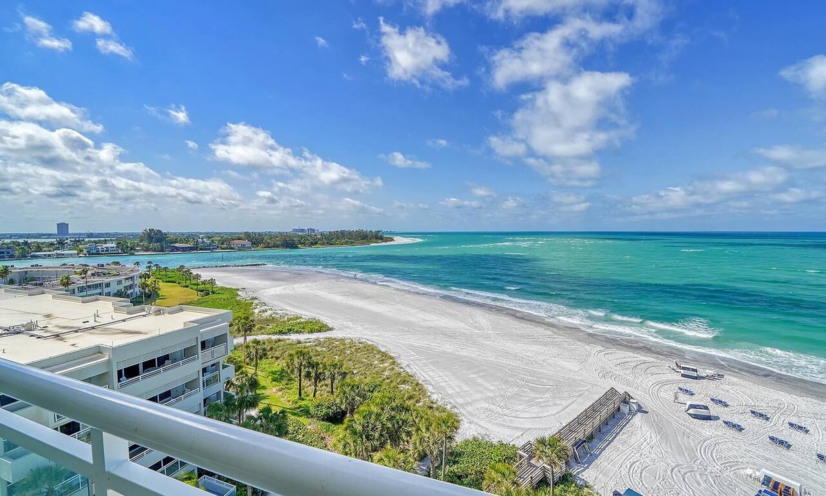 Sarasota Condo | Perfect Beach View Large 2 bedroom