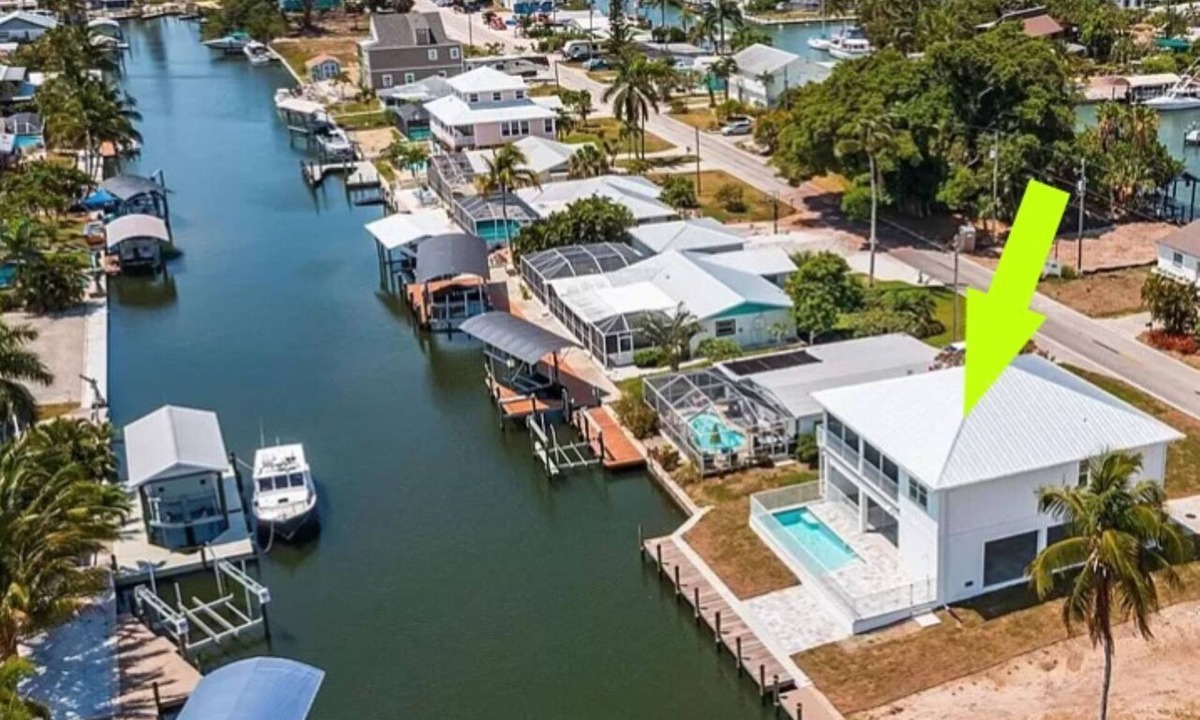 Saint James City House | PERFECT FAMILY GETAWAY - 3 Bedroom/2 ½ Bath w/60' Boat Dock & Private Pool