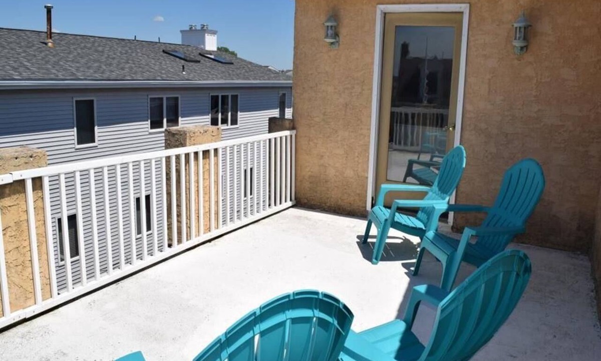 Townsend's Inlet Condo | Pet Friendly 5 Bedroom Home in Sea Isle City