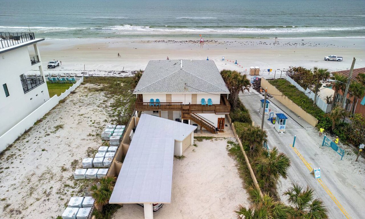 New Smyrna Beach Apartment | Pet Friendly & Beachfront Angel Inn the Sand - Gecko Unit Downstairs South