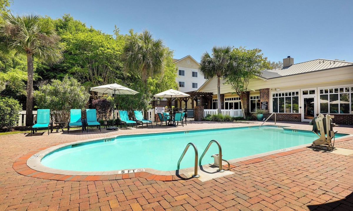 Mount Pleasant Hotel | Pet-Friendly Suite w/Free Bfast– Enjoy Mount Pleasant Adventures Nearby